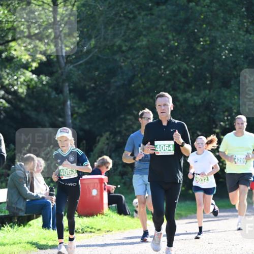 27.09.2026 - 35. Volkslauf durch das schöne Alstertal Dr. Thomas Lammeyer http://msf.ph/oto/10568031 27.09.2026 10:50:27 Laufen 4063, 4064, 4032, 4209 meine-sportfotos.de