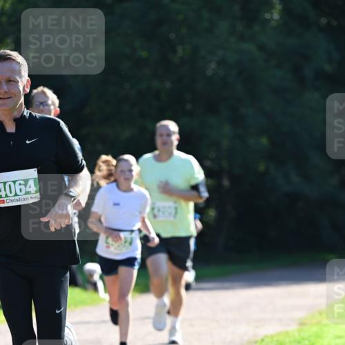 27.09.2026 - 35. Volkslauf durch das schöne Alstertal Dr. Thomas Lammeyer http://msf.ph/oto/10568046 27.09.2026 10:50:30 Laufen 4064 meine-sportfotos.de