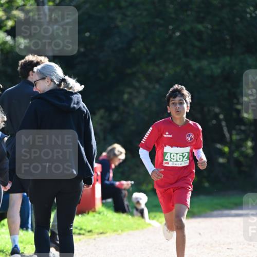 27.09.2026 - 35. Volkslauf durch das schöne Alstertal Dr. Thomas Lammeyer http://msf.ph/oto/10568146 27.09.2026 10:51:05 Laufen 4962 meine-sportfotos.de
