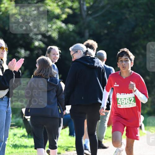 27.09.2026 - 35. Volkslauf durch das schöne Alstertal Dr. Thomas Lammeyer http://msf.ph/oto/10568152 27.09.2026 10:51:06 Laufen 4962 meine-sportfotos.de