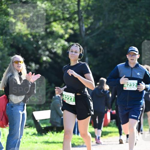 27.09.2026 - 35. Volkslauf durch das schöne Alstertal Dr. Thomas Lammeyer http://msf.ph/oto/10568181 27.09.2026 10:51:13 Laufen 4232, 4227 meine-sportfotos.de