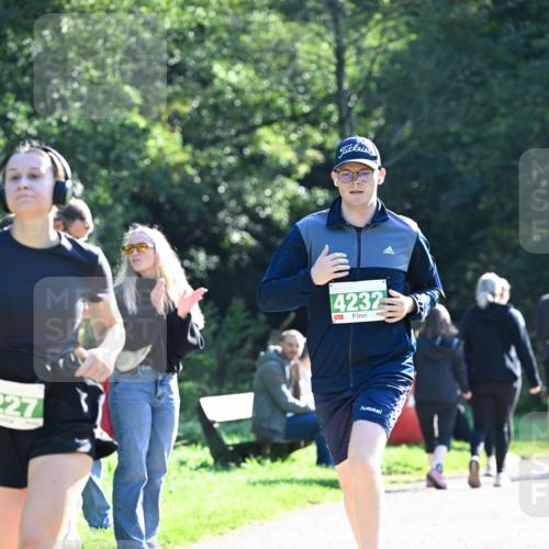 27.09.2026 - 35. Volkslauf durch das schöne Alstertal Dr. Thomas Lammeyer http://msf.ph/oto/10568187 27.09.2026 10:51:15 Laufen 227, 4232 meine-sportfotos.de