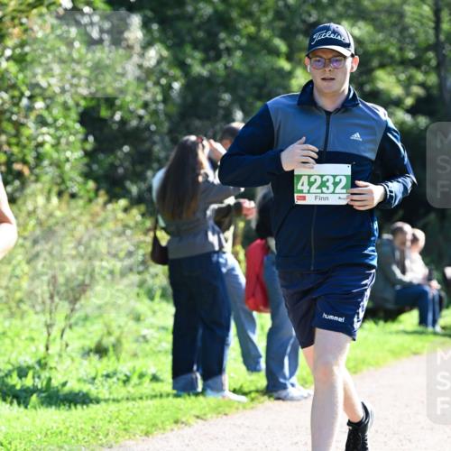 27.09.2026 - 35. Volkslauf durch das schöne Alstertal Dr. Thomas Lammeyer http://msf.ph/oto/10568193 27.09.2026 10:51:15 Laufen 4232 meine-sportfotos.de
