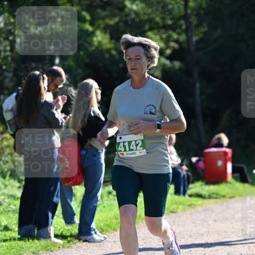 27.09.2026 - 35. Volkslauf durch das schöne Alstertal Dr. Thomas Lammeyer http://msf.ph/oto/10568289 27.09.2026 10:51:36 Laufen 4142 meine-sportfotos.de