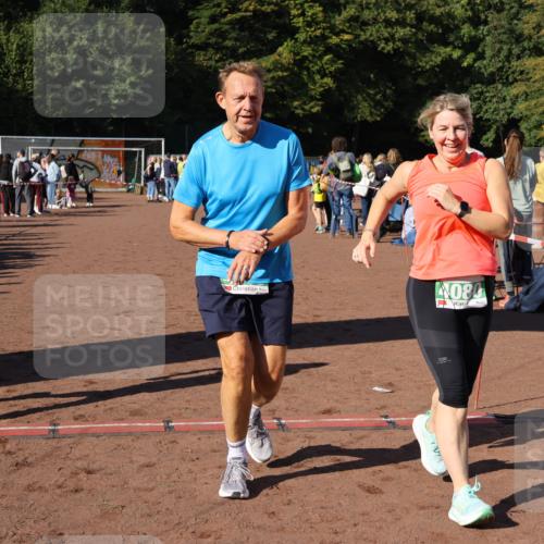 27.09.2026 - 35. Volkslauf durch das schöne Alstertal Strokosch-Dieckow http://msf.ph/oto/10568817 27.09.2026 11:00:31 Ziel 4041, 4080, 4093, 4095 meine-sportfotos.de