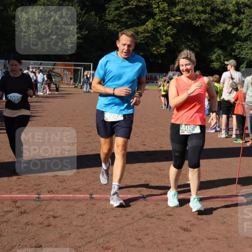 27.09.2026 - 35. Volkslauf durch das schöne Alstertal Strokosch-Dieckow http://msf.ph/oto/10568854 27.09.2026 11:00:31 Ziel 4041, 4080, 4093, 4095 meine-sportfotos.de