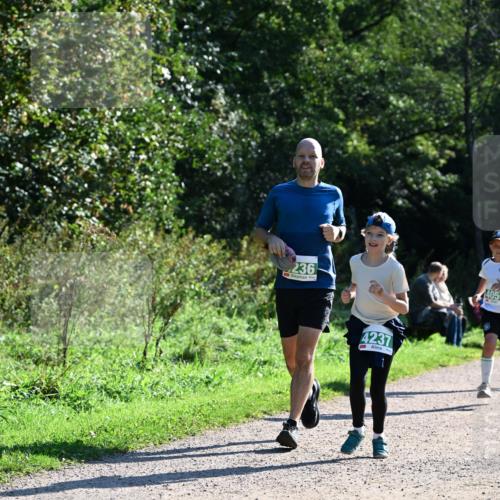 27.09.2026 - 35. Volkslauf durch das schöne Alstertal Dr. Thomas Lammeyer http://msf.ph/oto/10568891 27.09.2026 10:55:09 Laufen 236, 4237, 405 meine-sportfotos.de
