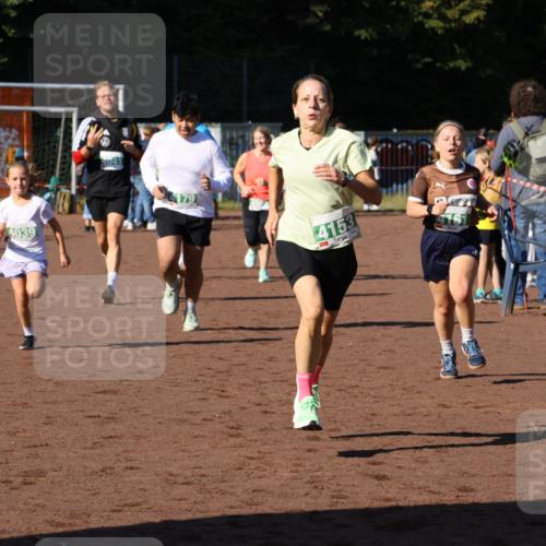 27.09.2026 - 35. Volkslauf durch das schöne Alstertal Strokosch-Dieckow http://msf.ph/oto/10568910 27.09.2026 11:00:22 Ziel 4039, 4041, 4080, 4093, 4095, 4153, 4161, 4179 meine-sportfotos.de