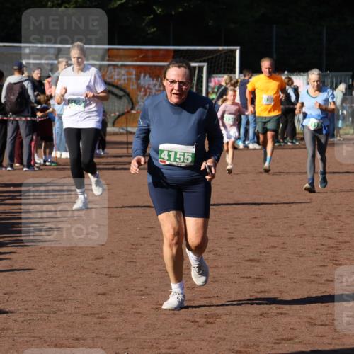 27.09.2026 - 35. Volkslauf durch das schöne Alstertal Strokosch-Dieckow http://msf.ph/oto/10569050 27.09.2026 10:59:50 Ziel 4117, 4130, 4134, 4155, 4159, 4160 meine-sportfotos.de