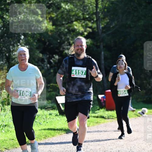 27.09.2026 - 35. Volkslauf durch das schöne Alstertal Dr. Thomas Lammeyer http://msf.ph/oto/10569411 27.09.2026 10:57:50 Laufen 4106, 4157, 4954 meine-sportfotos.de