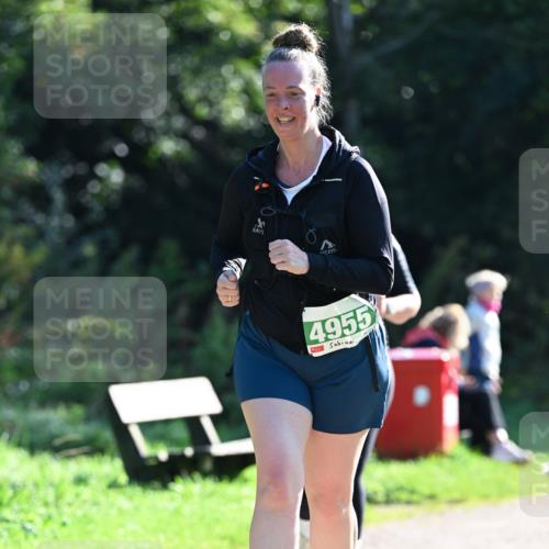 27.09.2026 - 35. Volkslauf durch das schöne Alstertal Dr. Thomas Lammeyer http://msf.ph/oto/10569528 27.09.2026 10:58:20 Laufen 4955 meine-sportfotos.de