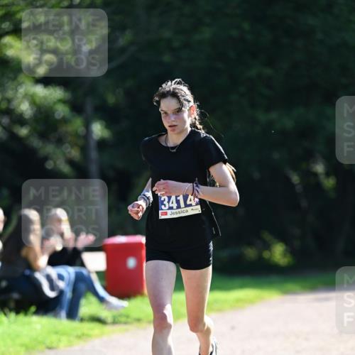 27.09.2026 - 35. Volkslauf durch das schöne Alstertal Dr. Thomas Lammeyer http://msf.ph/oto/10570079 27.09.2026 11:09:16 Laufen 3414 meine-sportfotos.de