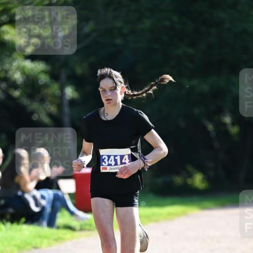 27.09.2026 - 35. Volkslauf durch das schöne Alstertal Dr. Thomas Lammeyer http://msf.ph/oto/10570080 27.09.2026 11:09:16 Laufen 3414 meine-sportfotos.de