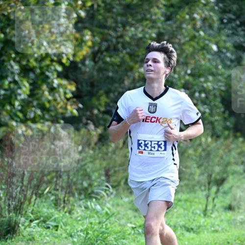 27.09.2026 - 35. Volkslauf durch das schöne Alstertal Dr. Thomas Lammeyer http://msf.ph/oto/10570202 27.09.2026 11:10:30 Laufen 2, 3353 meine-sportfotos.de