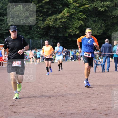 27.09.2026 - 35. Volkslauf durch das schöne Alstertal Strokosch-Dieckow http://msf.ph/oto/10570491 27.09.2026 12:17:58 Ziel 1609, 1619, 1626, 2318, 2378 meine-sportfotos.de