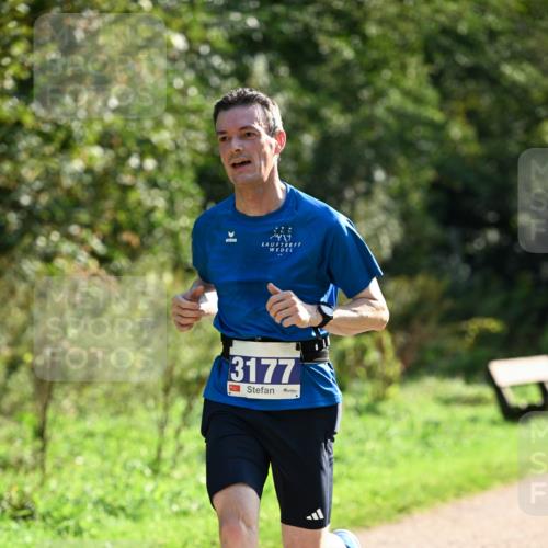 27.09.2026 - 35. Volkslauf durch das schöne Alstertal Dr. Thomas Lammeyer http://msf.ph/oto/10570639 27.09.2026 11:14:30 Laufen 2477, 3177 meine-sportfotos.de