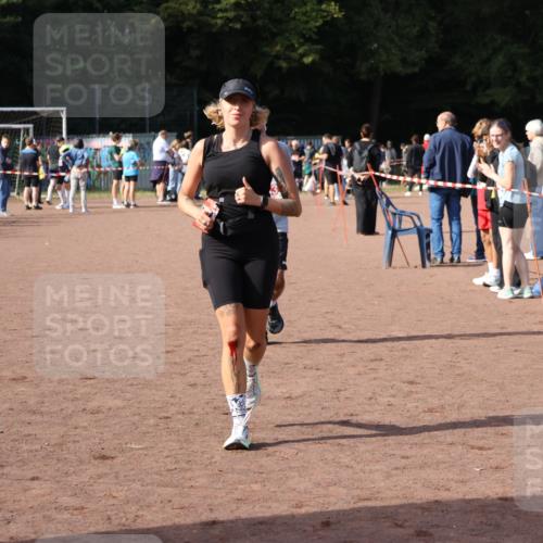27.09.2026 - 35. Volkslauf durch das schöne Alstertal Strokosch-Dieckow http://msf.ph/oto/10570696 27.09.2026 12:18:28 Ziel 1082, 2243 meine-sportfotos.de