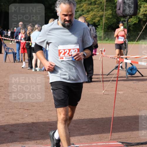 27.09.2026 - 35. Volkslauf durch das schöne Alstertal Strokosch-Dieckow http://msf.ph/oto/10570759 27.09.2026 12:18:31 Ziel 1082, 2243 meine-sportfotos.de