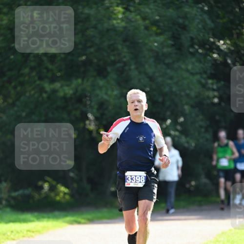 27.09.2026 - 35. Volkslauf durch das schöne Alstertal Dr. Thomas Lammeyer http://msf.ph/oto/10570837 27.09.2026 11:15:53 Laufen 3398 meine-sportfotos.de