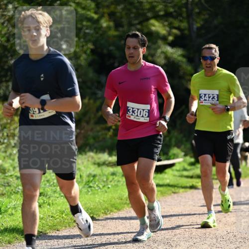 27.09.2026 - 35. Volkslauf durch das schöne Alstertal Dr. Thomas Lammeyer http://msf.ph/oto/10570905 27.09.2026 11:16:06 Laufen 397, 3306, 3423 meine-sportfotos.de