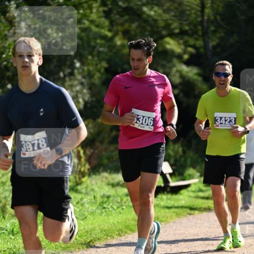 27.09.2026 - 35. Volkslauf durch das schöne Alstertal Dr. Thomas Lammeyer http://msf.ph/oto/10570906 27.09.2026 11:16:06 Laufen 3978, 3306, 3423, 1 meine-sportfotos.de