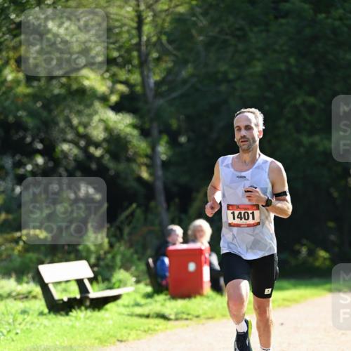 27.09.2026 - 35. Volkslauf durch das schöne Alstertal Dr. Thomas Lammeyer http://msf.ph/oto/10570930 27.09.2026 11:16:18 Laufen 1401 meine-sportfotos.de
