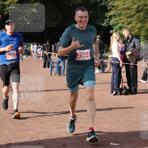 27.09.2026 - 35. Volkslauf durch das schöne Alstertal Strokosch-Dieckow http://msf.ph/oto/10571019 27.09.2026 12:19:00 Ziel 1055, 1627, 1716, 2153, 2493, 2964 meine-sportfotos.de