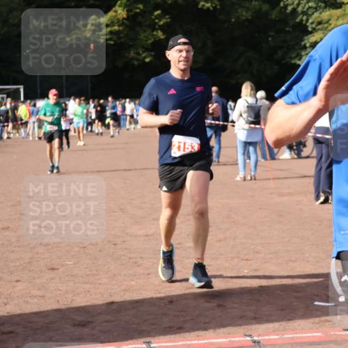 27.09.2026 - 35. Volkslauf durch das schöne Alstertal Strokosch-Dieckow http://msf.ph/oto/10571056 27.09.2026 12:19:02 Ziel 1627, 2153, 2493, 2964 meine-sportfotos.de