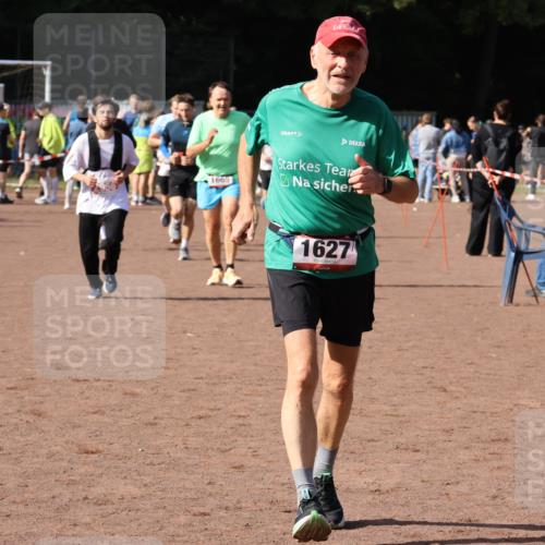 27.09.2026 - 35. Volkslauf durch das schöne Alstertal Strokosch-Dieckow http://msf.ph/oto/10571107 27.09.2026 12:19:07 Ziel 1580, 1627, 1665, 2283, 2956 meine-sportfotos.de