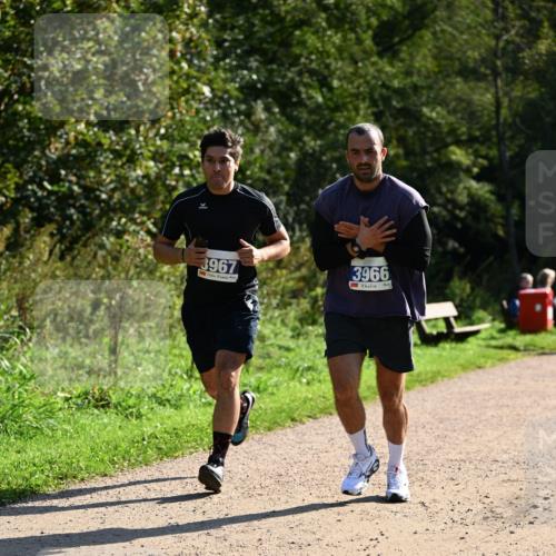 27.09.2026 - 35. Volkslauf durch das schöne Alstertal Dr. Thomas Lammeyer http://msf.ph/oto/10571122 27.09.2026 11:17:16 Laufen 3967, 3966 meine-sportfotos.de