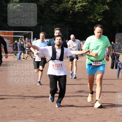 27.09.2026 - 35. Volkslauf durch das schöne Alstertal Strokosch-Dieckow http://msf.ph/oto/10571145 27.09.2026 12:19:12 Ziel 1580, 1627, 1665, 2283, 2454, 2956 meine-sportfotos.de