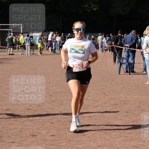27.09.2026 - 35. Volkslauf durch das schöne Alstertal Strokosch-Dieckow http://msf.ph/oto/10571328 27.09.2026 12:19:28 Ziel 2007, 2507 meine-sportfotos.de