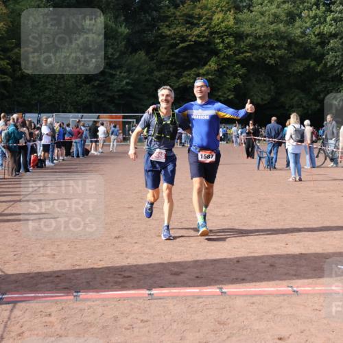 27.09.2026 - 35. Volkslauf durch das schöne Alstertal Strokosch-Dieckow http://msf.ph/oto/10571482 27.09.2026 12:19:50 Ziel 1587, 2051, 2498 meine-sportfotos.de