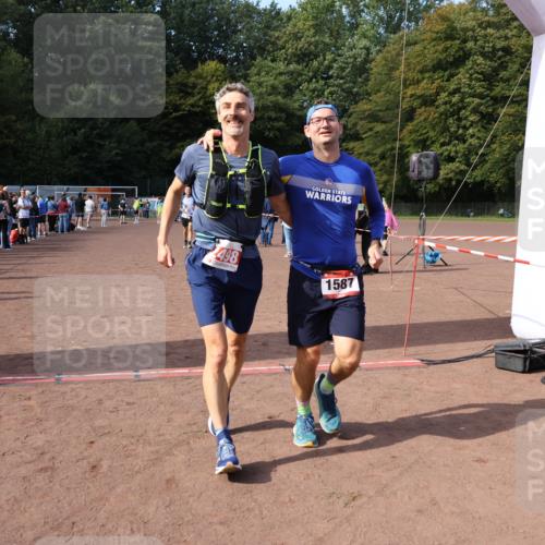 27.09.2026 - 35. Volkslauf durch das schöne Alstertal Strokosch-Dieckow http://msf.ph/oto/10571522 27.09.2026 12:19:52 Ziel 1587, 2051, 2498 meine-sportfotos.de