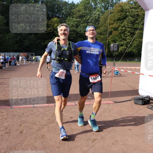 27.09.2026 - 35. Volkslauf durch das schöne Alstertal Strokosch-Dieckow http://msf.ph/oto/10571526 27.09.2026 12:19:52 Ziel 1587, 2051, 2498 meine-sportfotos.de