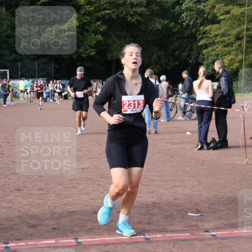 27.09.2026 - 35. Volkslauf durch das schöne Alstertal Strokosch-Dieckow http://msf.ph/oto/10571629 27.09.2026 12:20:12 Ziel 2313, 2505 meine-sportfotos.de