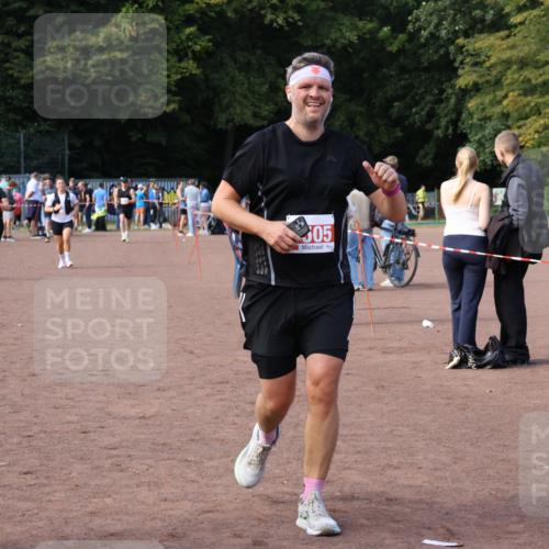27.09.2026 - 35. Volkslauf durch das schöne Alstertal Strokosch-Dieckow http://msf.ph/oto/10571720 27.09.2026 12:20:16 Ziel 1901, 2313, 2426, 2505 meine-sportfotos.de