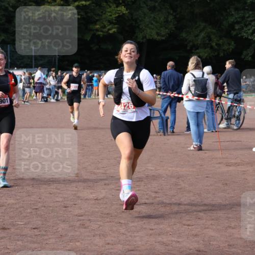 27.09.2026 - 35. Volkslauf durch das schöne Alstertal Strokosch-Dieckow http://msf.ph/oto/10571734 27.09.2026 12:20:22 Ziel 1901, 2240, 2413, 2426 meine-sportfotos.de