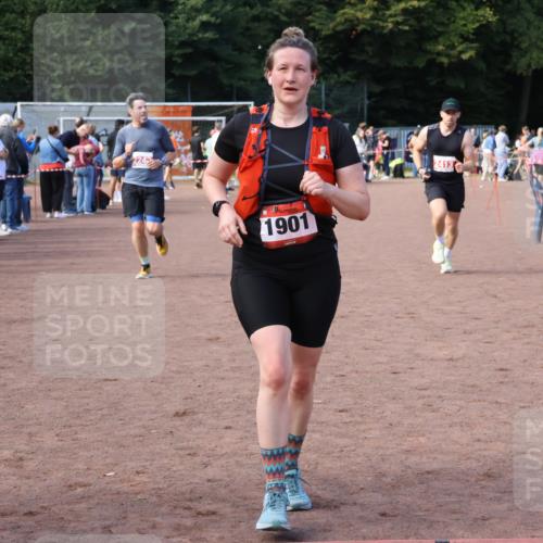 27.09.2026 - 35. Volkslauf durch das schöne Alstertal Strokosch-Dieckow http://msf.ph/oto/10571773 27.09.2026 12:20:25 Ziel 1901, 2240, 2413, 2426 meine-sportfotos.de