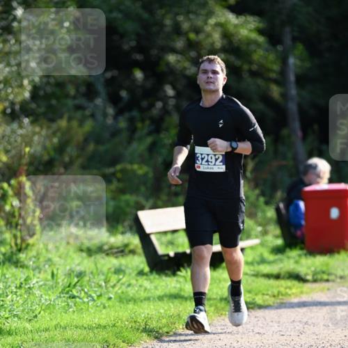 27.09.2026 - 35. Volkslauf durch das schöne Alstertal Dr. Thomas Lammeyer http://msf.ph/oto/10571842 27.09.2026 11:21:01 Laufen 3292 meine-sportfotos.de