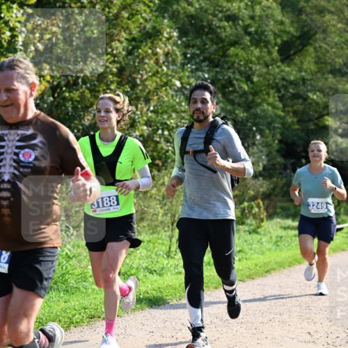 27.09.2026 - 35. Volkslauf durch das schöne Alstertal Dr. Thomas Lammeyer http://msf.ph/oto/10571908 27.09.2026 11:21:10 Laufen 3188, 3249 meine-sportfotos.de