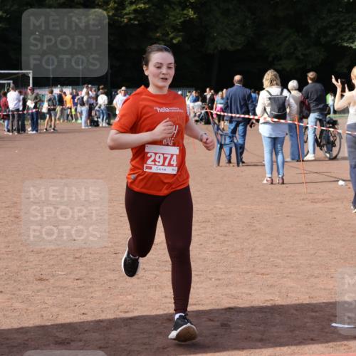 27.09.2026 - 35. Volkslauf durch das schöne Alstertal Strokosch-Dieckow http://msf.ph/oto/10572005 27.09.2026 12:20:57 Ziel 1079, 1641, 2074, 2974 meine-sportfotos.de