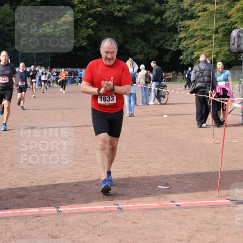 27.09.2026 - 35. Volkslauf durch das schöne Alstertal Strokosch-Dieckow http://msf.ph/oto/10572151 27.09.2026 12:21:31 Ziel 1615, 1620, 1633, 1635, 1639, 1640 meine-sportfotos.de