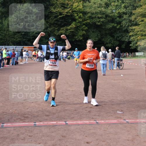 27.09.2026 - 35. Volkslauf durch das schöne Alstertal Strokosch-Dieckow http://msf.ph/oto/10572342 27.09.2026 12:21:44 Ziel 1059, 1622, 2025 meine-sportfotos.de