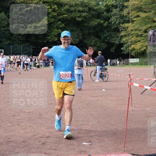27.09.2026 - 35. Volkslauf durch das schöne Alstertal Strokosch-Dieckow http://msf.ph/oto/10572403 27.09.2026 12:21:51 Ziel 1664, 2025 meine-sportfotos.de
