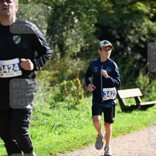 27.09.2026 - 35. Volkslauf durch das schöne Alstertal Dr. Thomas Lammeyer http://msf.ph/oto/10572485 27.09.2026 11:23:48 Laufen 3424, 24, 3425 meine-sportfotos.de