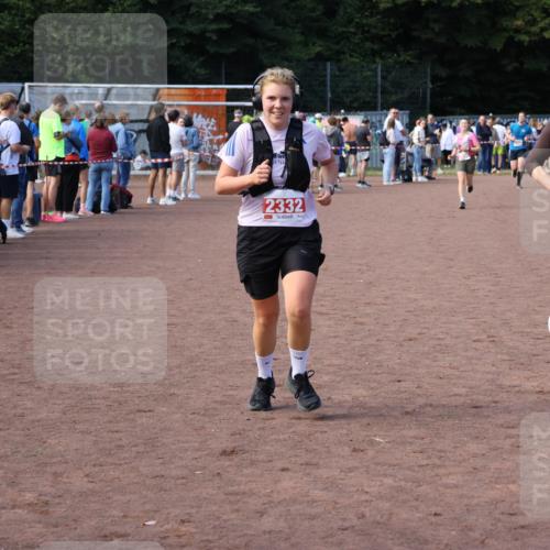 27.09.2026 - 35. Volkslauf durch das schöne Alstertal Strokosch-Dieckow http://msf.ph/oto/10572569 27.09.2026 12:22:02 Ziel 2023, 2247, 2295, 2332 meine-sportfotos.de
