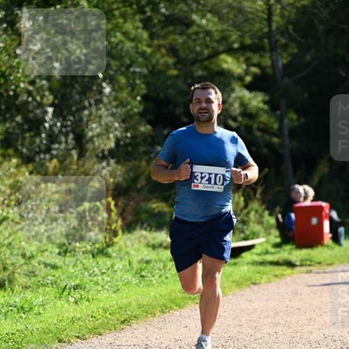 27.09.2026 - 35. Volkslauf durch das schöne Alstertal Dr. Thomas Lammeyer http://msf.ph/oto/10572682 27.09.2026 11:24:34 Laufen 3210 meine-sportfotos.de