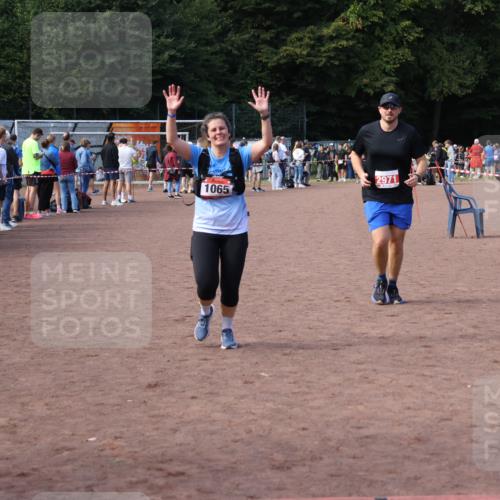 27.09.2026 - 35. Volkslauf durch das schöne Alstertal Strokosch-Dieckow http://msf.ph/oto/10572706 27.09.2026 12:22:24 Ziel 1065, 2971 meine-sportfotos.de