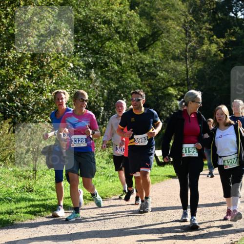 27.09.2026 - 35. Volkslauf durch das schöne Alstertal Dr. Thomas Lammeyer http://msf.ph/oto/10572777 27.09.2026 11:24:49 Laufen 3328, 301, 3992, 4199, 4200 meine-sportfotos.de